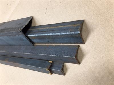 Buy Angle Iron Five pieces for a Fiver